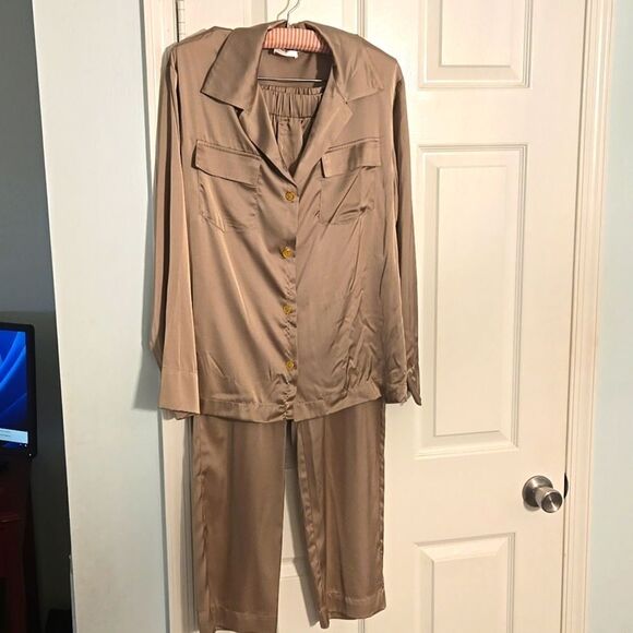 Montserrat new york womans size small lounge wair outfit - Picture 1 of 5